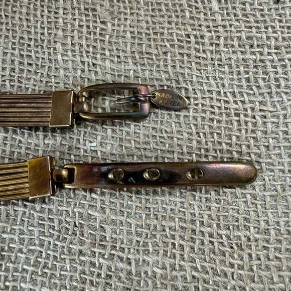 Vintage 1980’s women’s designer Motion East metal stretch belts S-M 30-34 inch - Picture 8 of 12